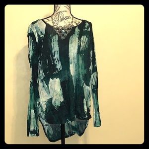 Simply Vera Wang blouses size L